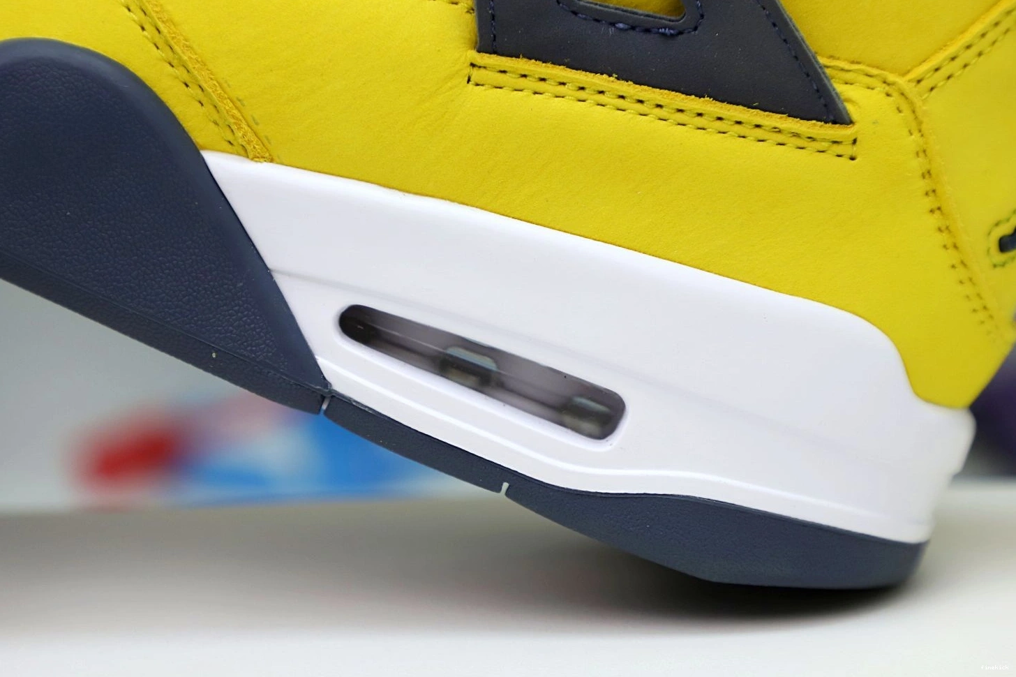 RETRO 2021 JORDAN 4 'LIGHTNING' JORDAN AIR AIR 0731